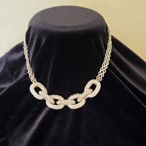 Elegant Silver Tone Chunky Chain Link Necklace